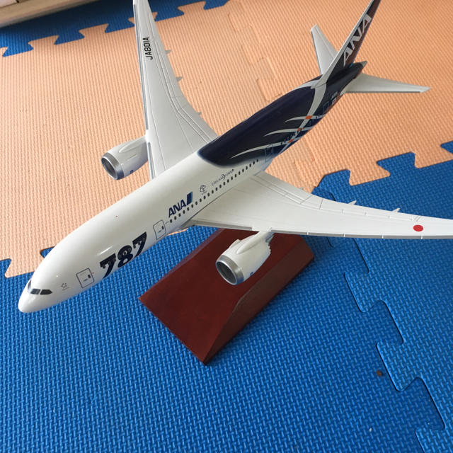 JAL(日本航空)(ジャル(ニホンコウクウ))の飛行機模型 エンタメ/ホビーのおもちゃ/ぬいぐるみ(模型/プラモデル)の商品写真