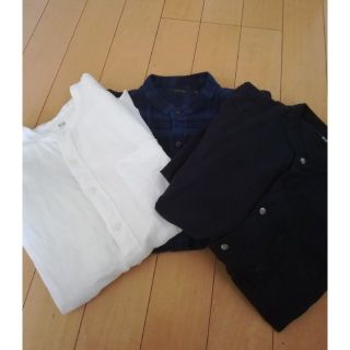 ユニクロ(UNIQLO)の三点セット(シャツ)