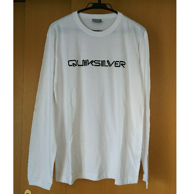 QUIKSILVER(クイックシルバー)のまりこ様専用 QUIKSILVER 長袖 ロンＴ新品！ メンズのトップス(Tシャツ/カットソー(七分/長袖))の商品写真