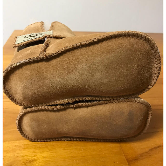 UGG(アグ)のUGGベビーブーツ キッズ/ベビー/マタニティのベビー靴/シューズ(~14cm)(ブーツ)の商品写真