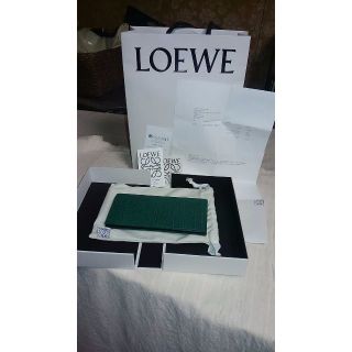 ロエベ(LOEWE)のロエベの長財布です。ほぼ未使用です。(長財布)