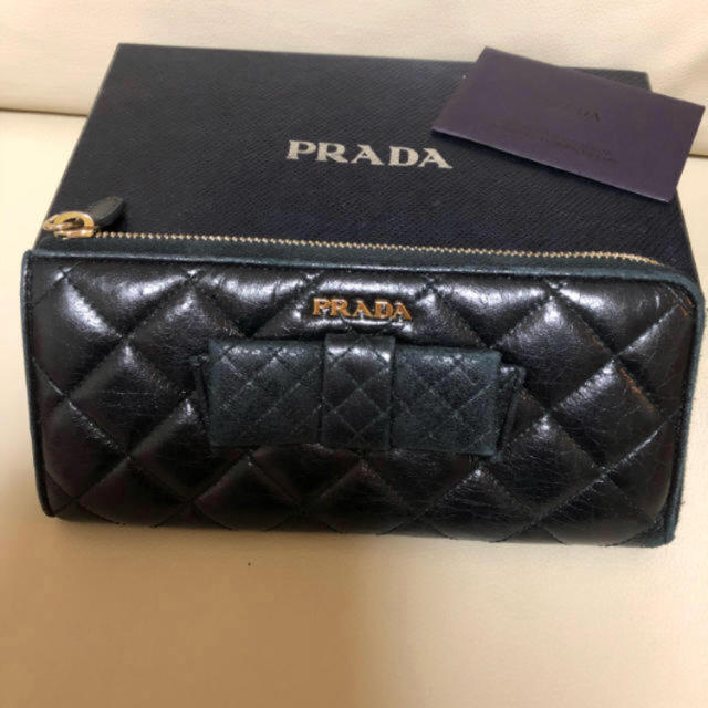 PRADA(プラダ)の♡PRADA キルティングリボン 長財布♡miyu様専用 レディースのファッション小物(財布)の商品写真