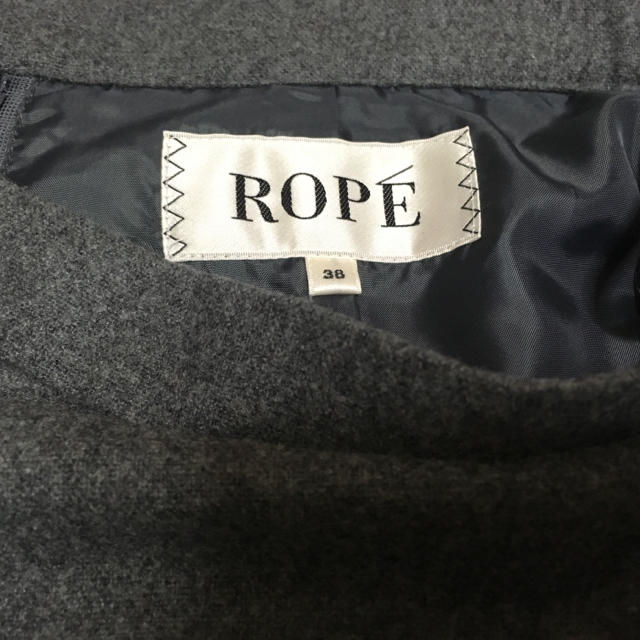 ROPE’(ロペ)のROPE ロペ グレーフレアスカート 冬物 レディースのスカート(ひざ丈スカート)の商品写真