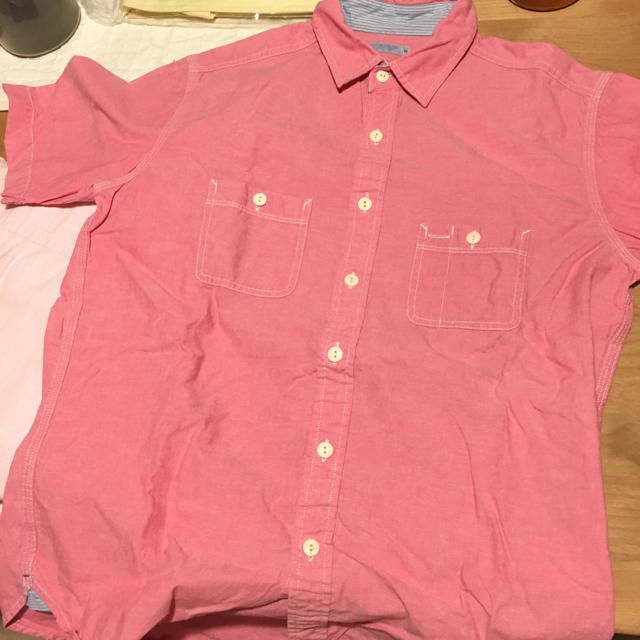 GU(ジーユー)のメンズ★シャツ メンズのトップス(Tシャツ/カットソー(半袖/袖なし))の商品写真