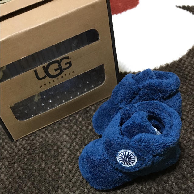 UGG(アグ)のUGG  ブーツ キッズ/ベビー/マタニティのベビー靴/シューズ(~14cm)(ブーツ)の商品写真