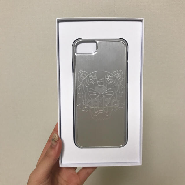 KENZO(ケンゾー)の【在庫確認コメント不要】KENZO iPhone7ケース スマホ/家電/カメラのスマホアクセサリー(iPhoneケース)の商品写真