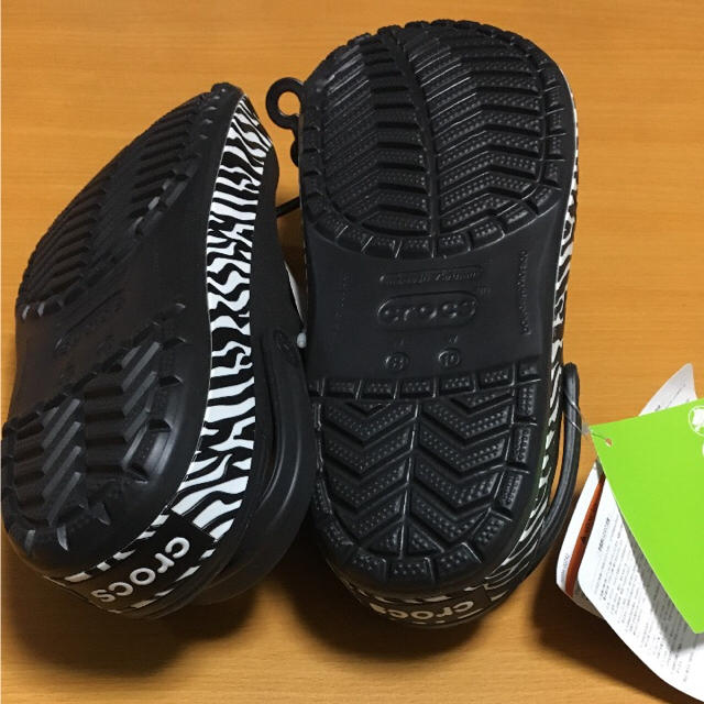 crocs(クロックス)の新品 26㎝ クロックス クロックバンド アニマルプリント クロッグ ブラック メンズの靴/シューズ(サンダル)の商品写真