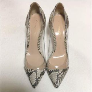 ジャンヴィットロッシ(Gianvito Rossi)のジャンヴィトロッシ パンプス マノロブラニク CELINE ペリーコ サンダル(ハイヒール/パンプス)