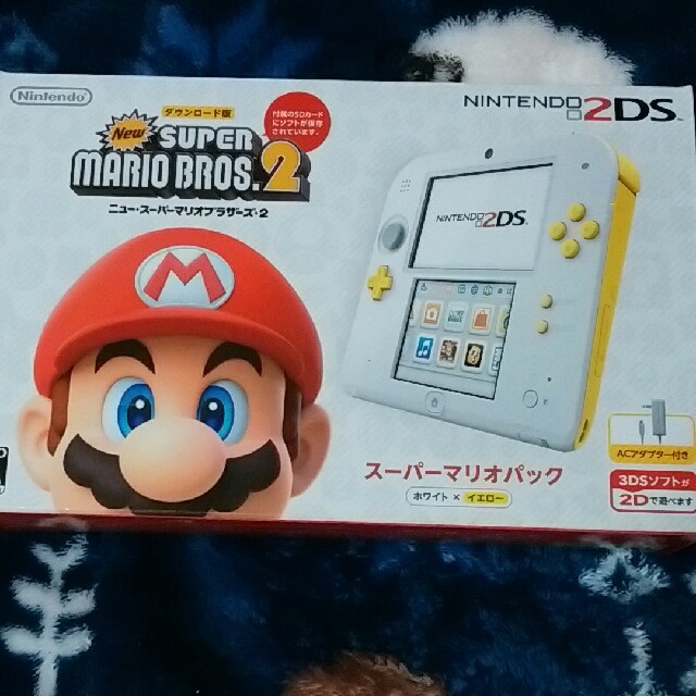 任天堂　3DS 本体　マリオクッションケース付き