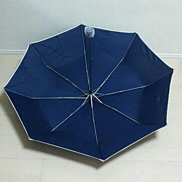 新品 メルセデスベンツ 折りたたみ傘 メンズのファッション小物(傘)の商品写真