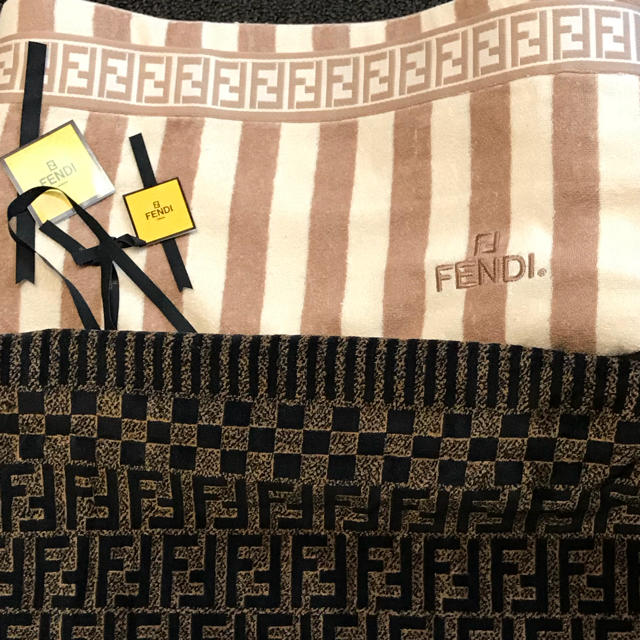 FENDI - フェンディ バスタオル タオルケットの通販 by 閉店できたらしたいです🥹｜フェンディならラクマ