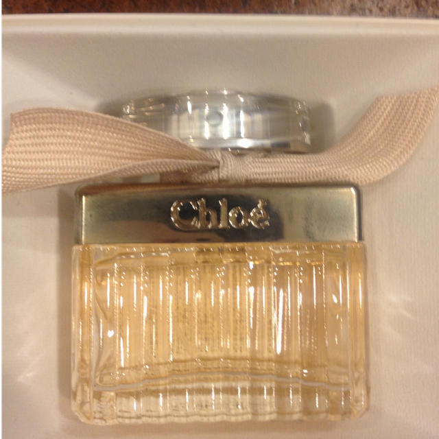 Chloe(クロエ)のchloe＊香水( ˘ω˘ )50ml コスメ/美容の香水(香水(女性用))の商品写真