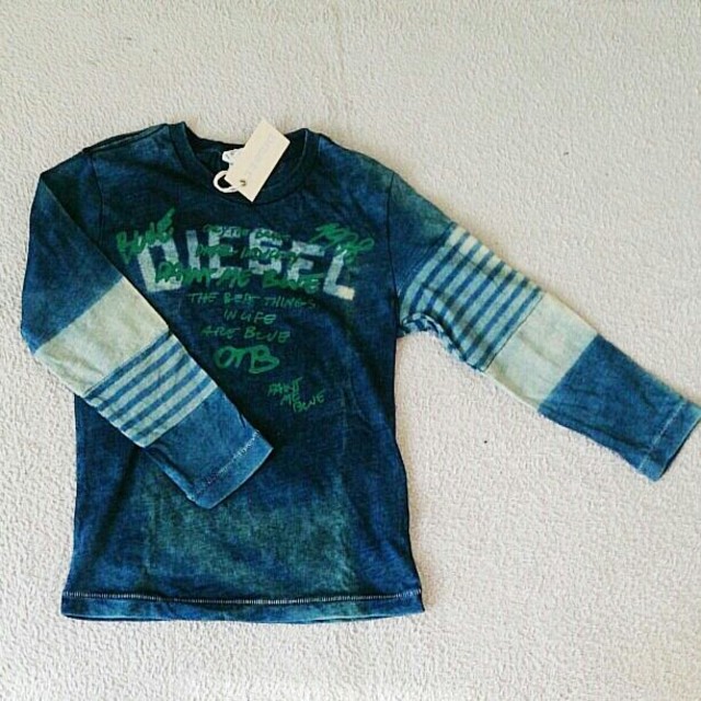 DIESEL(ディーゼル)の新品 DIESEL ロンT キッズ/ベビー/マタニティのキッズ服男の子用(90cm~)(Tシャツ/カットソー)の商品写真