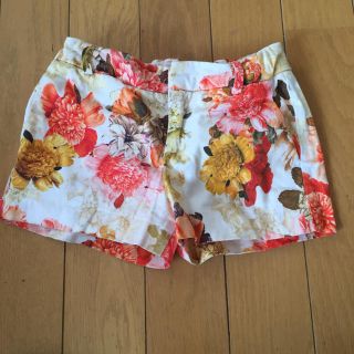 ザラキッズ(ZARA KIDS)のzaragirls  花柄ショートパンツ(パンツ/スパッツ)