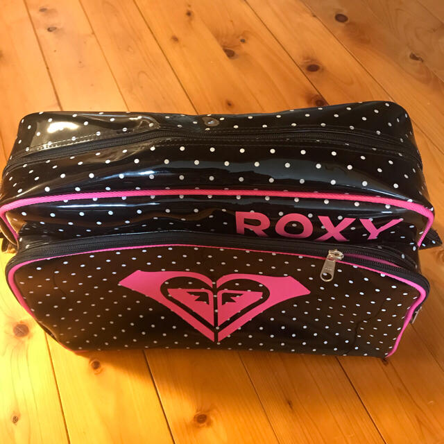 Roxy(ロキシー)のROXYロキシー / エナメルスポーツバッグ スポーツ/アウトドアのスポーツ/アウトドア その他(その他)の商品写真