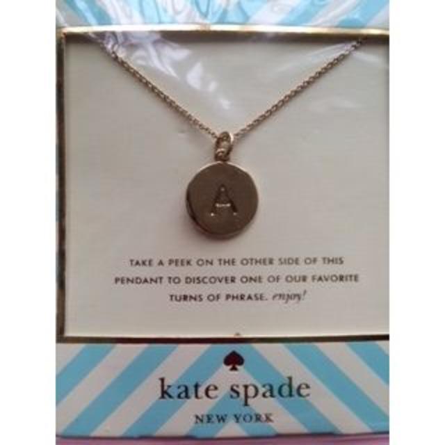 kate spade new york(ケイトスペードニューヨーク)の【正規品】☆kate spade☆イニシャルペンダント　A レディースのアクセサリー(ネックレス)の商品写真