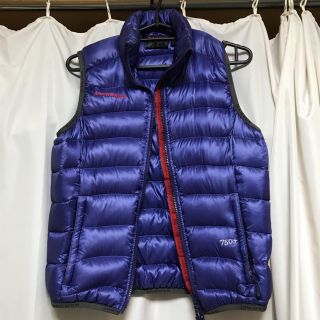 マムート(Mammut)のMAMMUT ダウンベスト xs〜sサイズ パープル(登山用品)