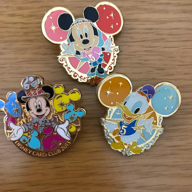 Disney ディズニー バッチの通販 By Nana ディズニーならラクマ