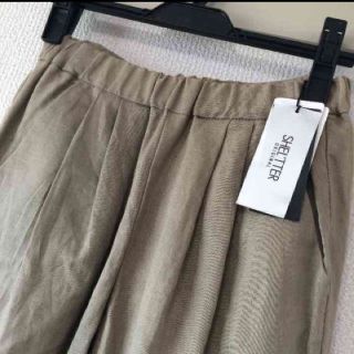 ザラ(ZARA)の新品☆シェルター リネン混パンツ 麻 レーヨン S カーキ(クロップドパンツ)