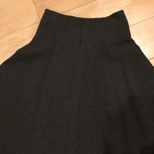 tiara(ティアラ)のTIARA ウールスカート レディースのスカート(ひざ丈スカート)の商品写真