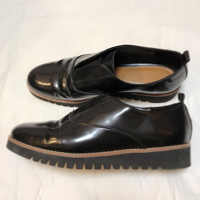 ZARA(ザラ)のZARA ザラ エナメル フラットシューズ 41 コンバース 25.5cm レディースの靴/シューズ(ローファー/革靴)の商品写真