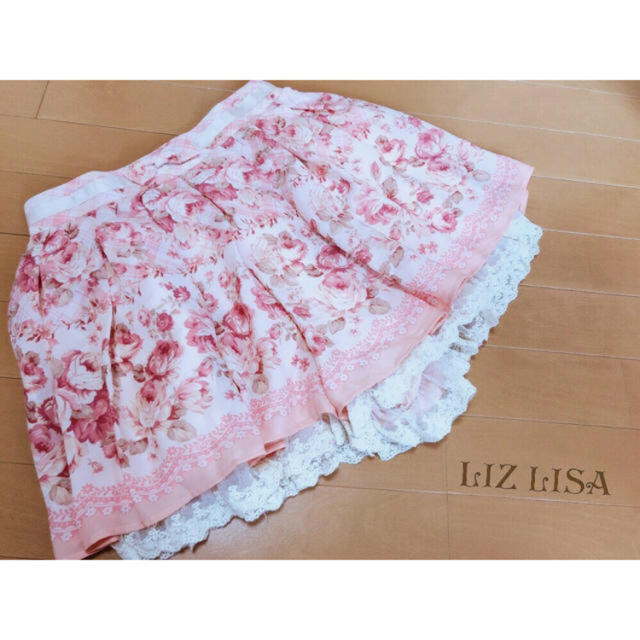 LIZ LISA(リズリサ)のLIZ LISA / 薔薇柄 ｽｶﾊﾟﾝset レディースのスカート(ミニスカート)の商品写真