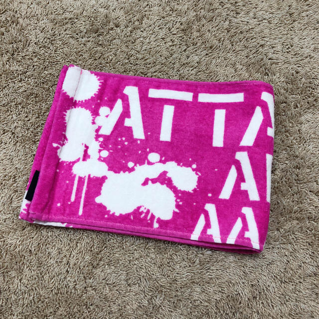 AAA(トリプルエー)のAAA 10th タオル ピンク エンタメ/ホビーのタレントグッズ(ミュージシャン)の商品写真