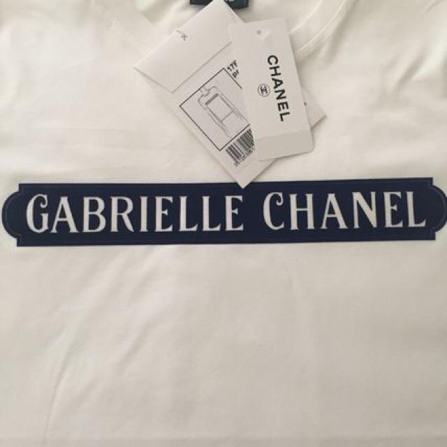 CHANEL(シャネル)の新品未使用 シャネル 限定 ガブリエル Tシャツ レディースのトップス(Tシャツ(半袖/袖なし))の商品写真