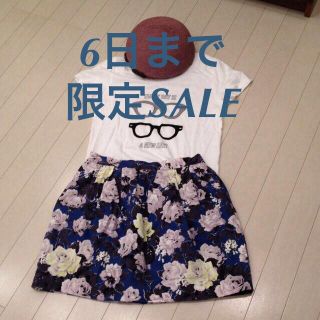 スローブイエナ(SLOBE IENA)の6日までSALE♡花柄トレンドスカート(ミニスカート)