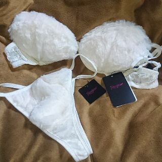 ラヴィジュール(Ravijour)の未使用 ラヴィジュール ブラ Tバックセット(ブラ&ショーツセット)