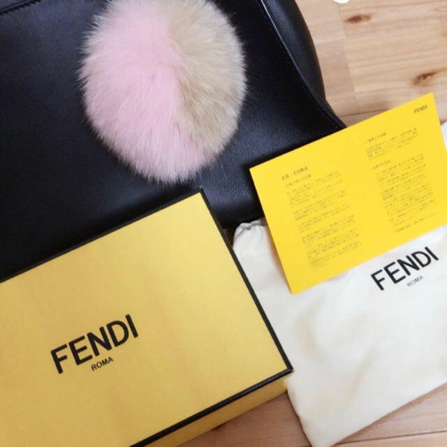 FENDI(フェンディ)のポンポン♡フェンディ ハンドメイドのファッション小物(バッグチャーム)の商品写真