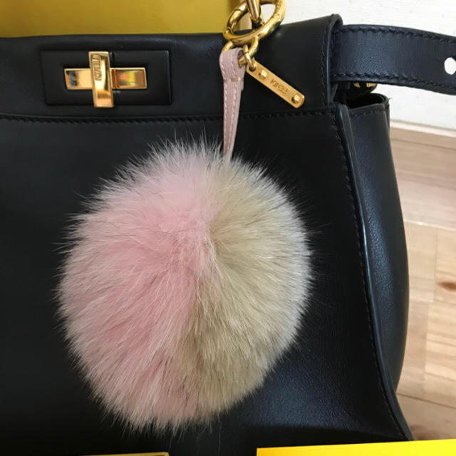 FENDI(フェンディ)のポンポン♡フェンディ ハンドメイドのファッション小物(バッグチャーム)の商品写真