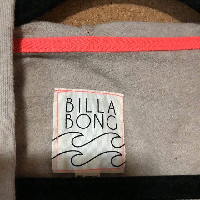 billabong(ビラボン)のBILLABONGツートンネオンカラーパーカー レディースのトップス(パーカー)の商品写真