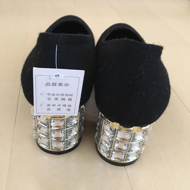 【新品タグ付き】キラキラビジューヒールパンプス レディースの靴/シューズ(ハイヒール/パンプス)の商品写真