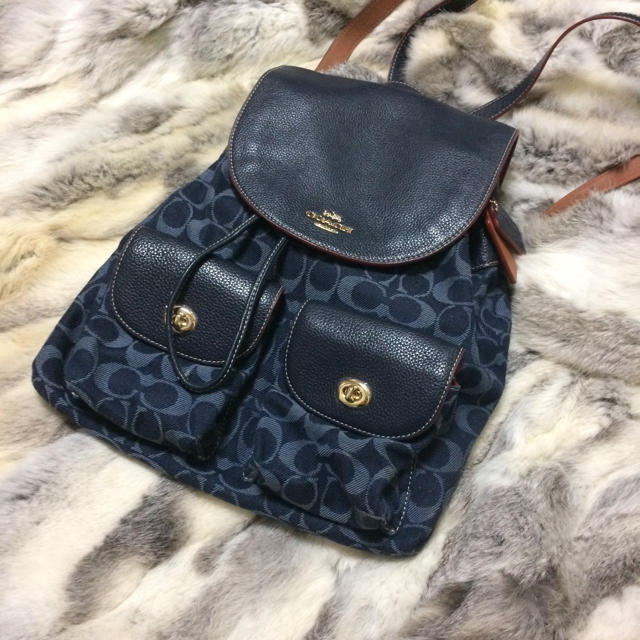 COACH(コーチ)のあっちゃん様❤️ 美品 コーチ シグネチャー デニム レディースのバッグ(リュック/バックパック)の商品写真