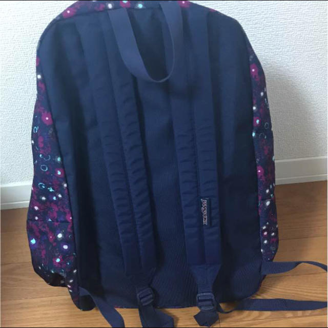 JANSPORT(ジャンスポーツ)の【JANSPORT】リュック♦︎花柄パープル レディースのバッグ(リュック/バックパック)の商品写真