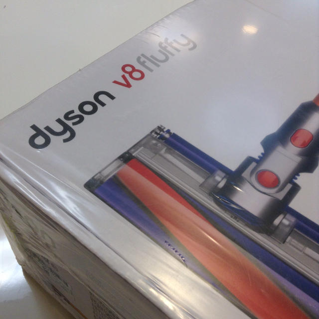 Dyson(ダイソン)のdyson v8 fluffy FF2 ダイソン掃除機 新品未使用 国内正規品  スマホ/家電/カメラの生活家電(掃除機)の商品写真