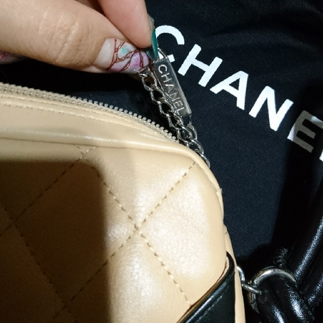 CHANEL(シャネル)のCHANELカンボンラインショルダー☆極良品☆ レディースのバッグ(ハンドバッグ)の商品写真