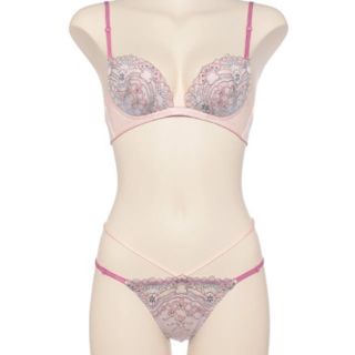 ラヴィジュール(Ravijour)の新品未開封♡B65 Ｔバック(ブラ&ショーツセット)