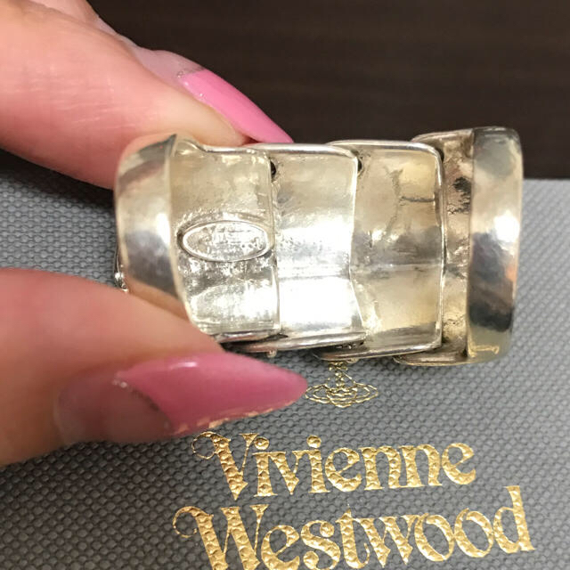 Vivienne Westwood(ヴィヴィアンウエストウッド)のvivienne ヴィヴィアンウエストウッド アーマーリング レディースのアクセサリー(リング(指輪))の商品写真