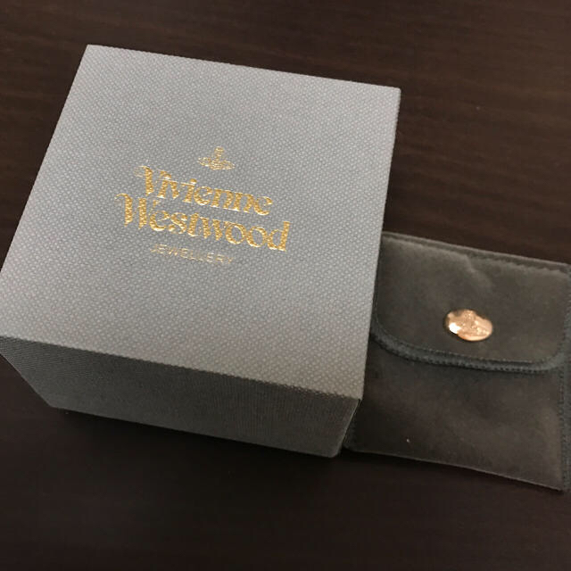 Vivienne Westwood(ヴィヴィアンウエストウッド)のvivienne ヴィヴィアンウエストウッド アーマーリング レディースのアクセサリー(リング(指輪))の商品写真