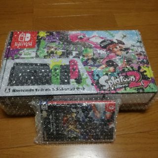 ニンテンドースイッチ(Nintendo Switch)のスプラトゥーン同梱版 モンハンソフト+おまけ(家庭用ゲーム機本体)