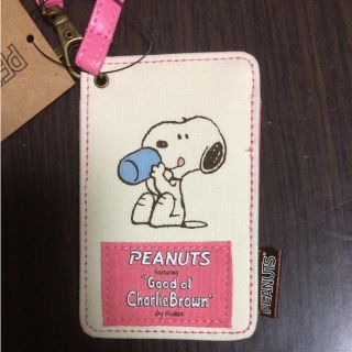 スヌーピー(SNOOPY)の★お値下げ‼︎★新品 スヌーピー パスケース(名刺入れ/定期入れ)