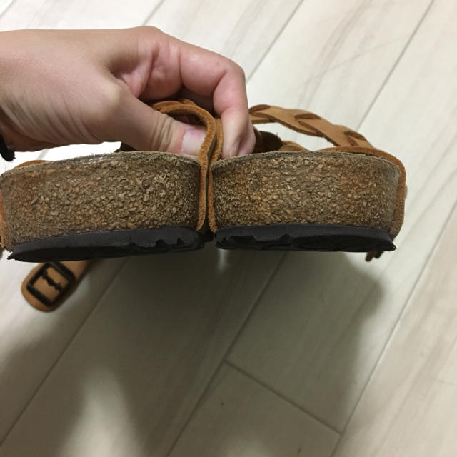 BIRKENSTOCK(ビルケンシュトック)のビルケンシュトック レザーサンダル BIRKENSTOCK 37 レディースの靴/シューズ(サンダル)の商品写真