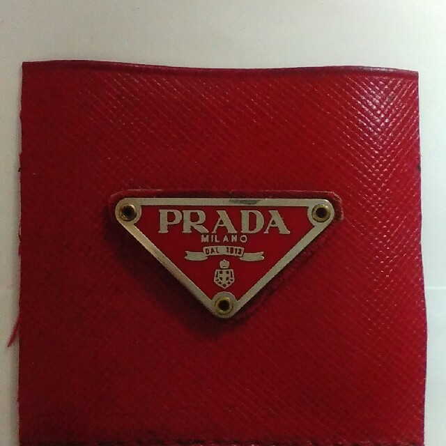 PRADA(プラダ)のプラダ　三角ロゴ　メタル　パーツ ハンドメイドのハンドメイド その他(その他)の商品写真