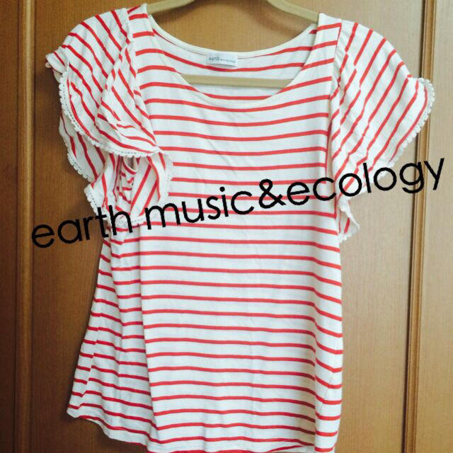 earth music & ecology(アースミュージックアンドエコロジー)の美品！earthボーダートップス レディースのトップス(カットソー(半袖/袖なし))の商品写真