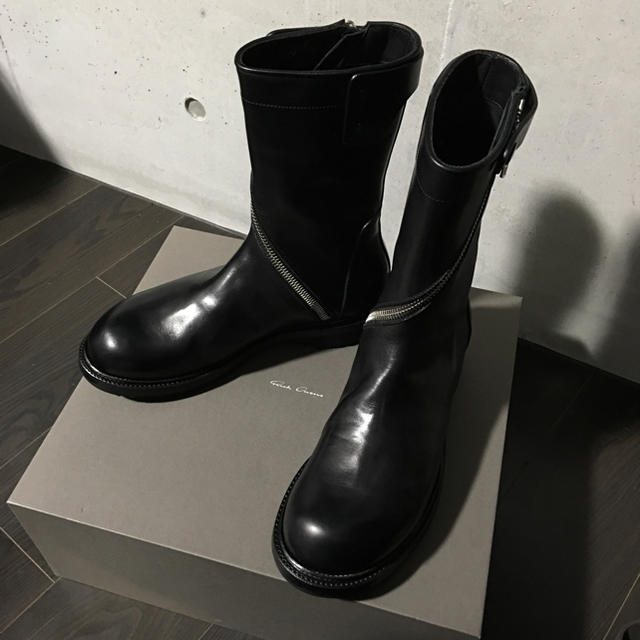 Rick Owens(リックオウエンス)の定価21万円 RICK OWENSリックオウエンス メンズ バイカーブーツ 41 メンズの靴/シューズ(ブーツ)の商品写真