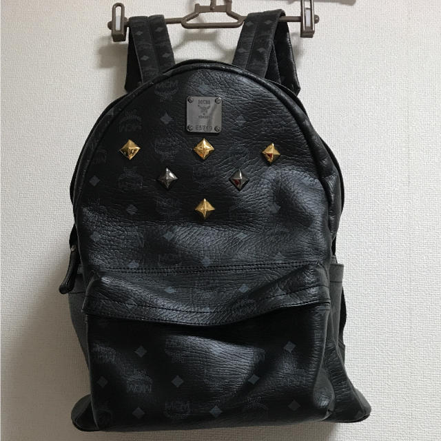 MCM - MCM リュック ブラック Mサイズの通販 by ∞'s shop｜エムシー ...