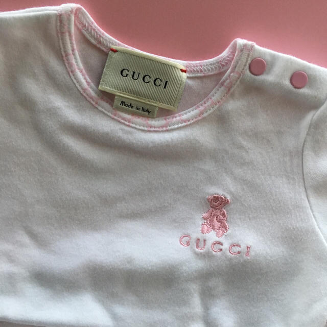 Gucci(グッチ)のGUCCI ロンパース 半袖 新品（水通しのみ） キッズ/ベビー/マタニティのベビー服(~85cm)(ロンパース)の商品写真