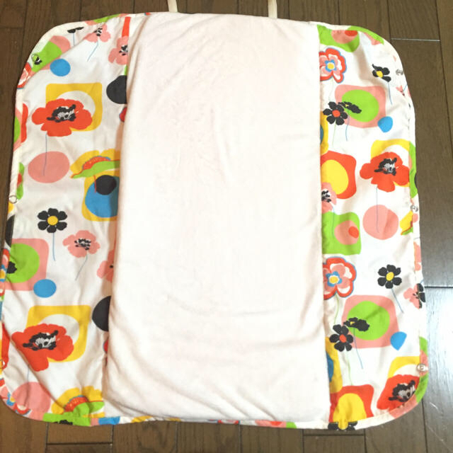 オムツ替えパッド キッズ/ベビー/マタニティのおむつ/トイレ用品(おむつ替えマット)の商品写真